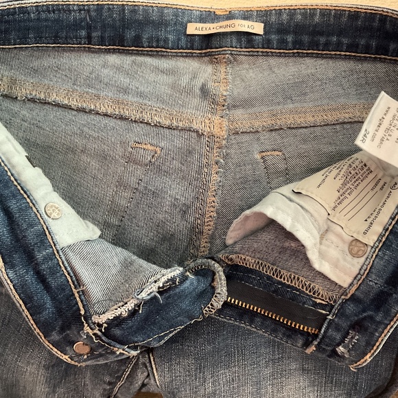 Alexa Chung for AG - Picture 3 of 4